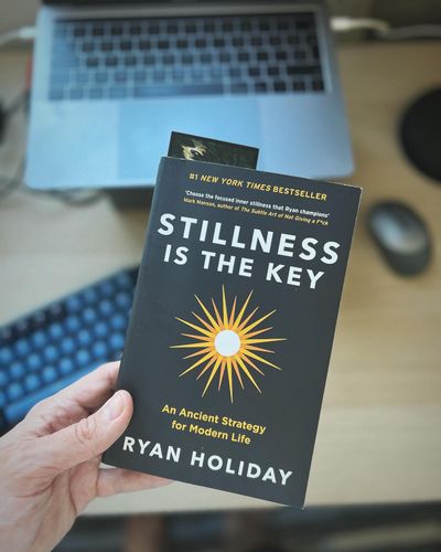 Otázky ke čtení - Stillness is the key